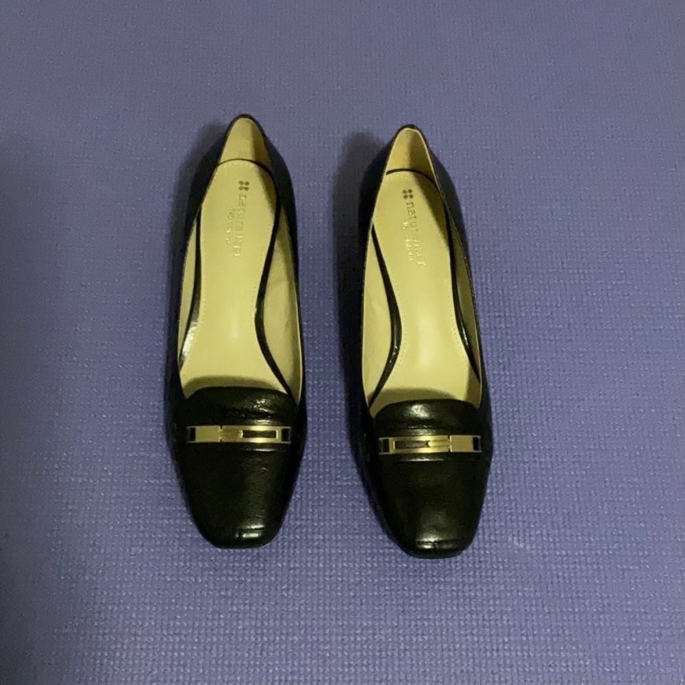 Naturalizer Flynn Black Leather Pump Heels